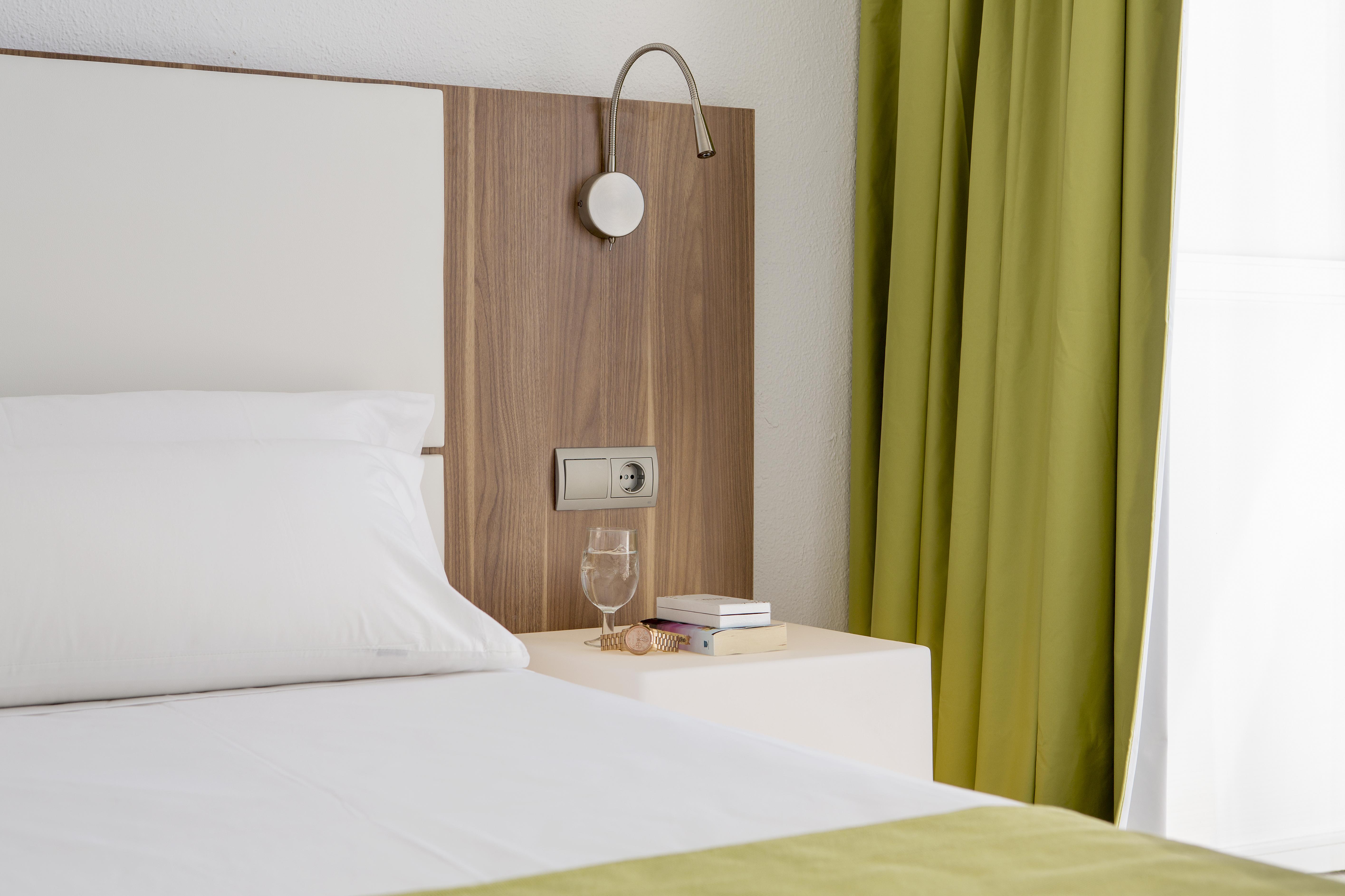 Globales Cala Blanca Hotel ภายนอก รูปภาพ